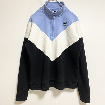 古着 used　FILA　フィラ　長袖ハーフジップ切り替えスウェット　トレーナー　ワンポイント刺繍　水色　白　黒　Mサイズ