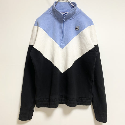古着 used　FILA　フィラ　長袖ハーフジップ切り替えスウェット　トレーナー　ワンポイント刺繍　水色　白　黒　Mサイズ