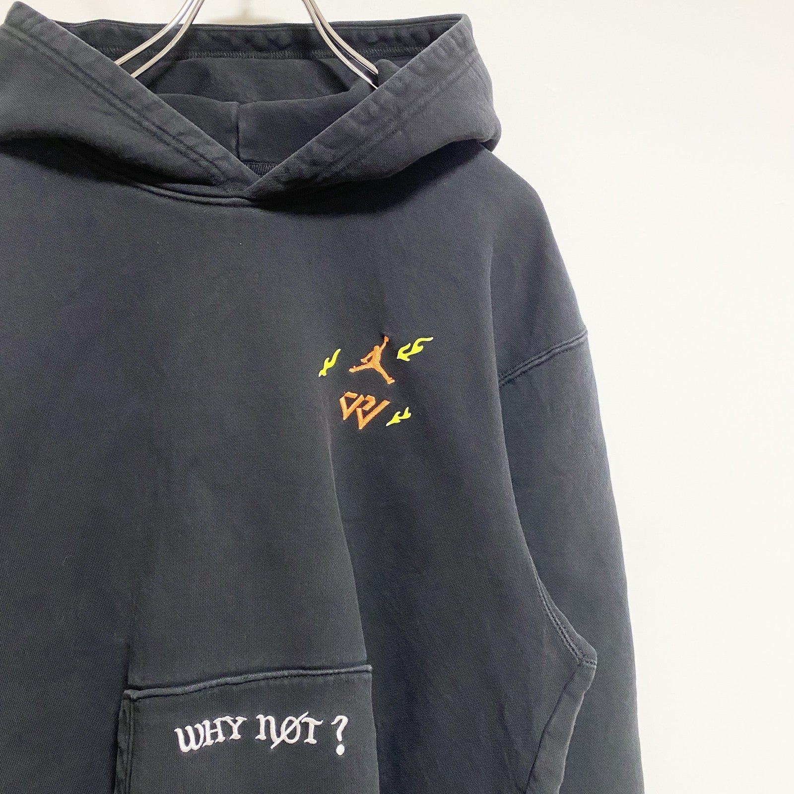 NIKE AIR JORDAN　ナイキエアジョーダン　スウェットパーカー/フーディ　バックプリント　スポーツ　黒　Sサイズ