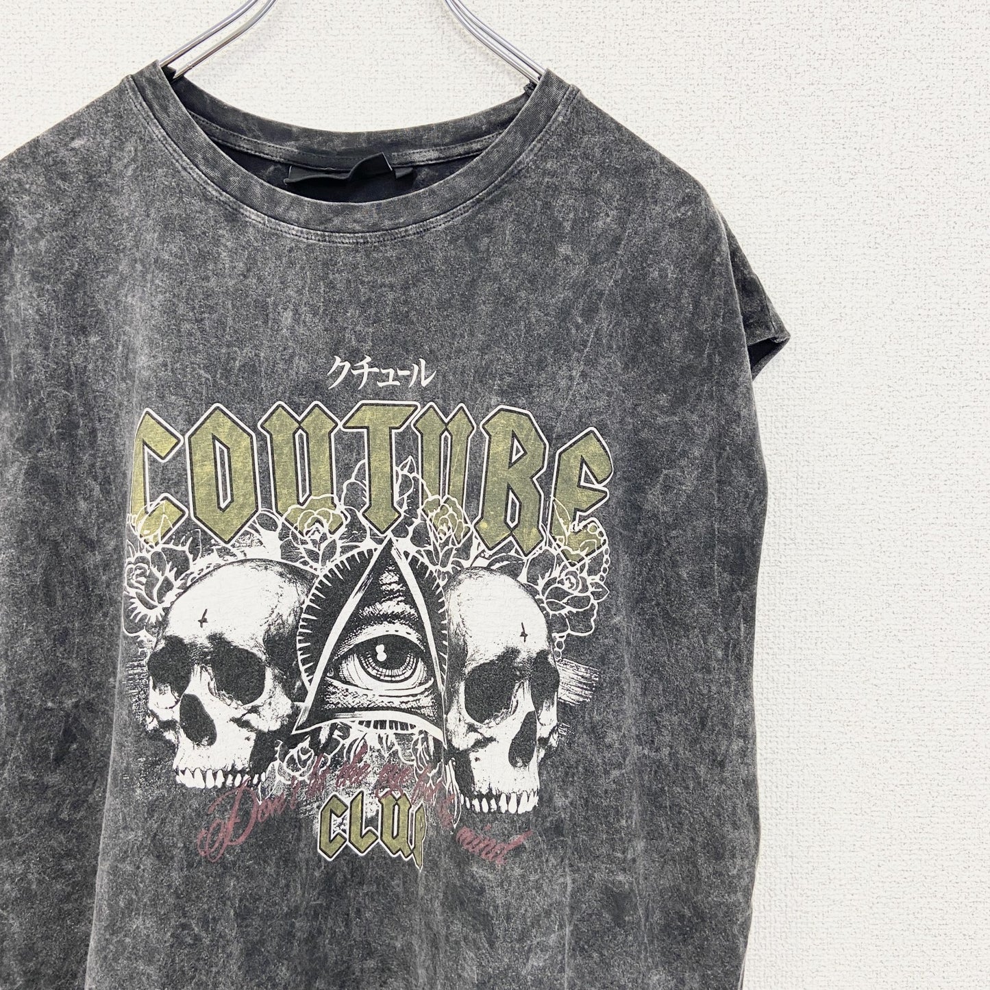 古着 used　THE COUTURE CLUB　半袖プリントノースリーブトップス　スカル　ドクロ　クルーネック　灰色　Sサイズ