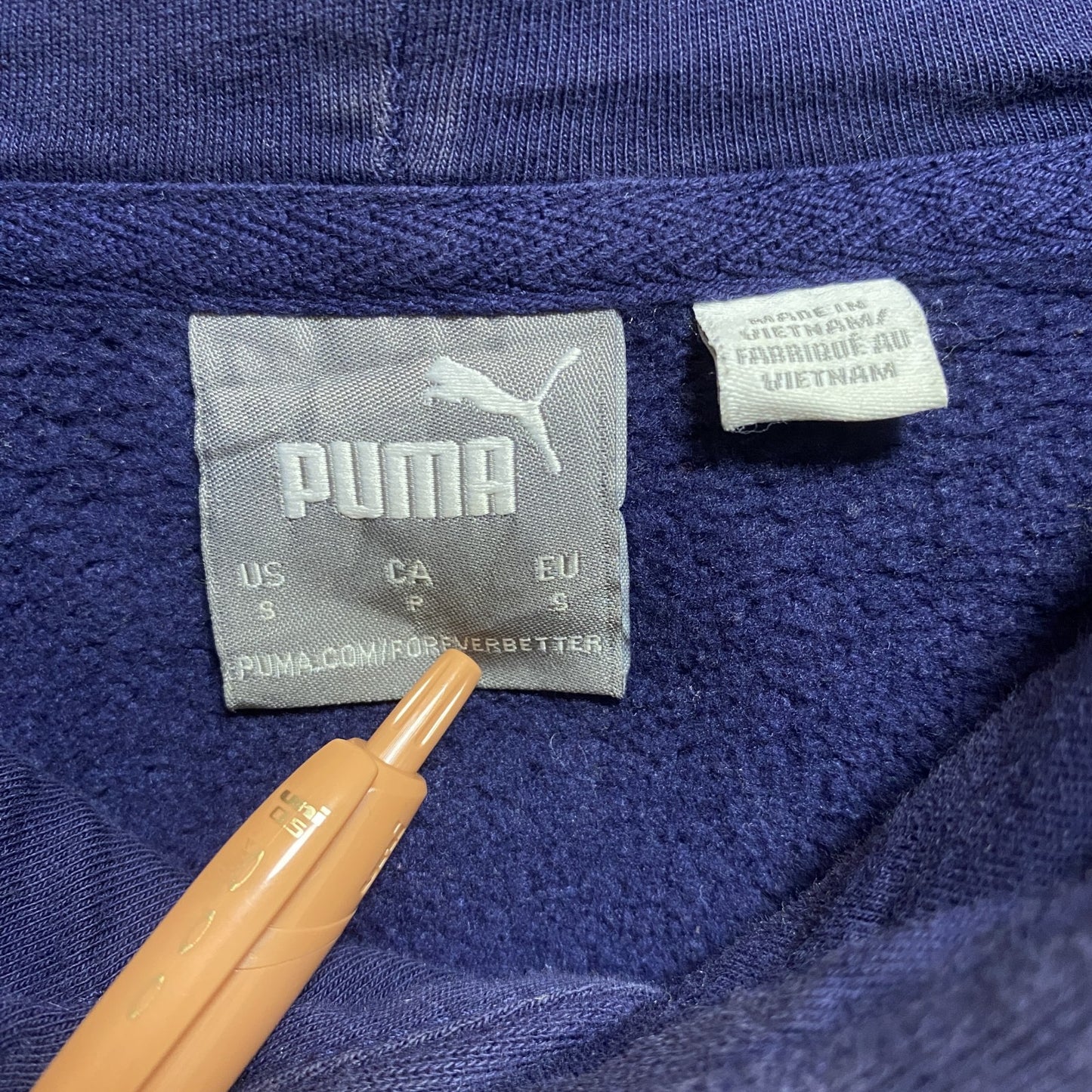 古着 used　PUMA　プーマ　長袖立体ロゴパーカー　スウェットフーディ　シンプル　ネイビー　秋冬服　Sサイズ