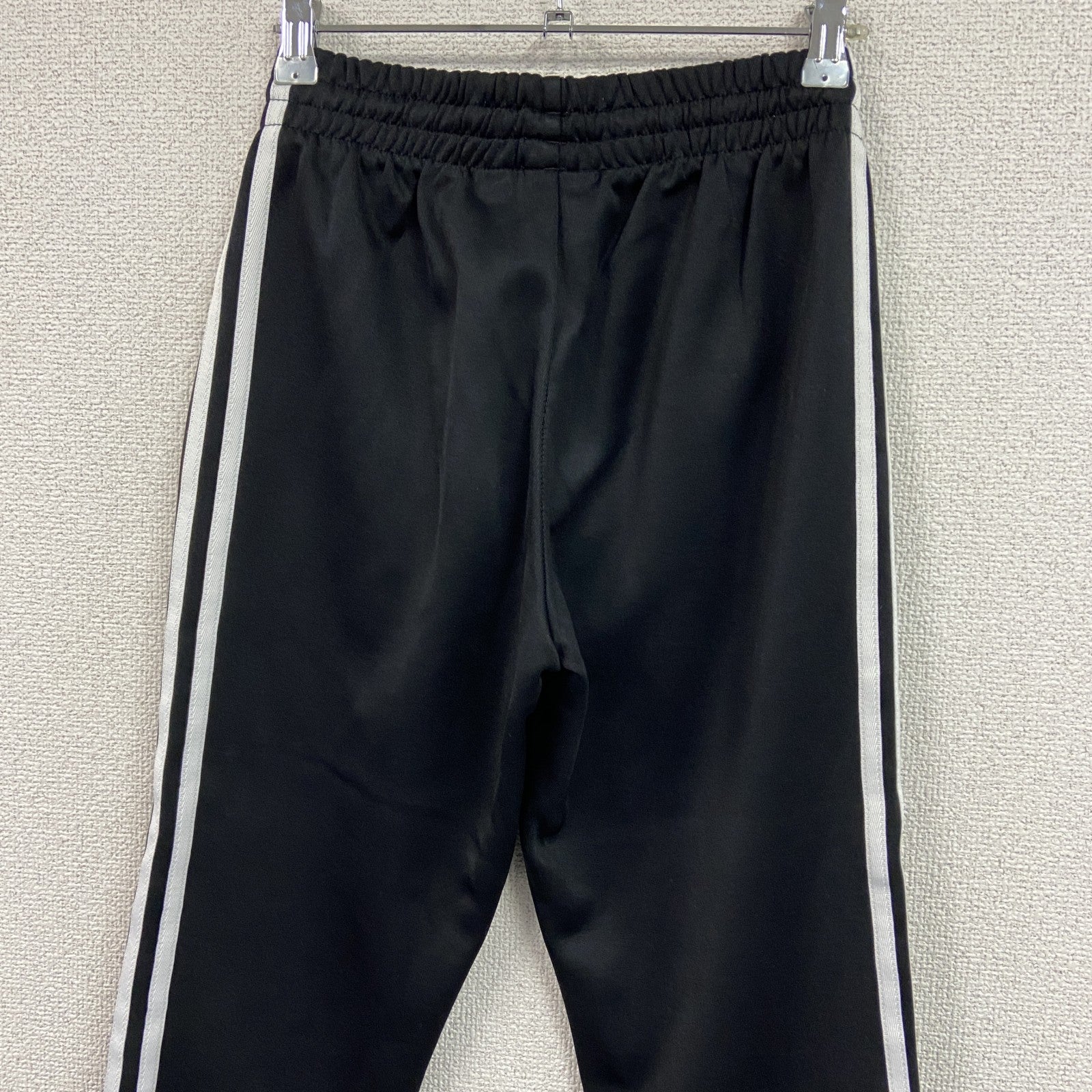 adidas　アディダス　トラックパンツ　ジャージパンツ　黒　ブラック　Sサイズ