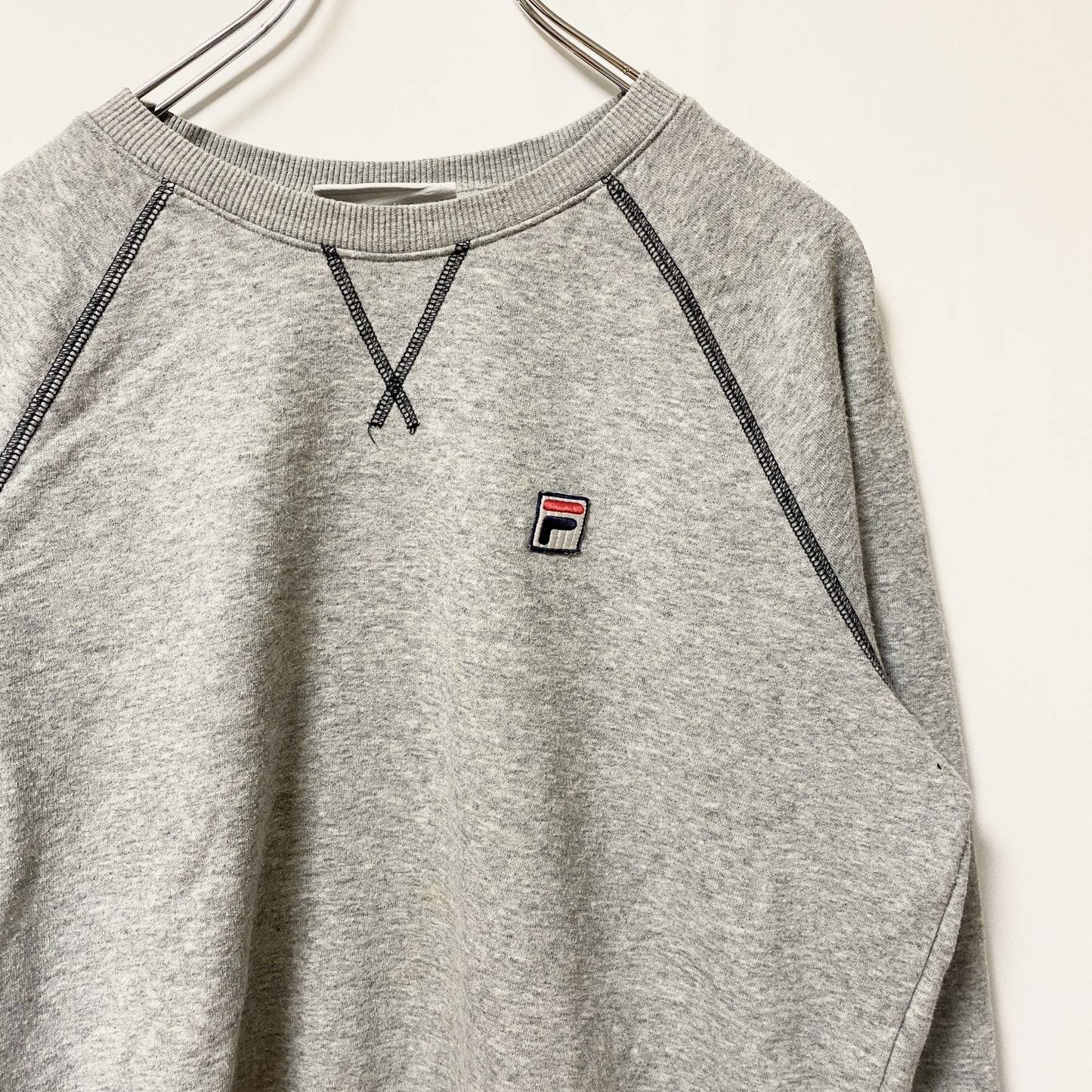FILA　フィラ　スウェット/トレーナー　前V　ラグランスリーブ　刺繍ロゴ　ワンポイント　スポーツミックス　霜降りグレー　Lサイズ