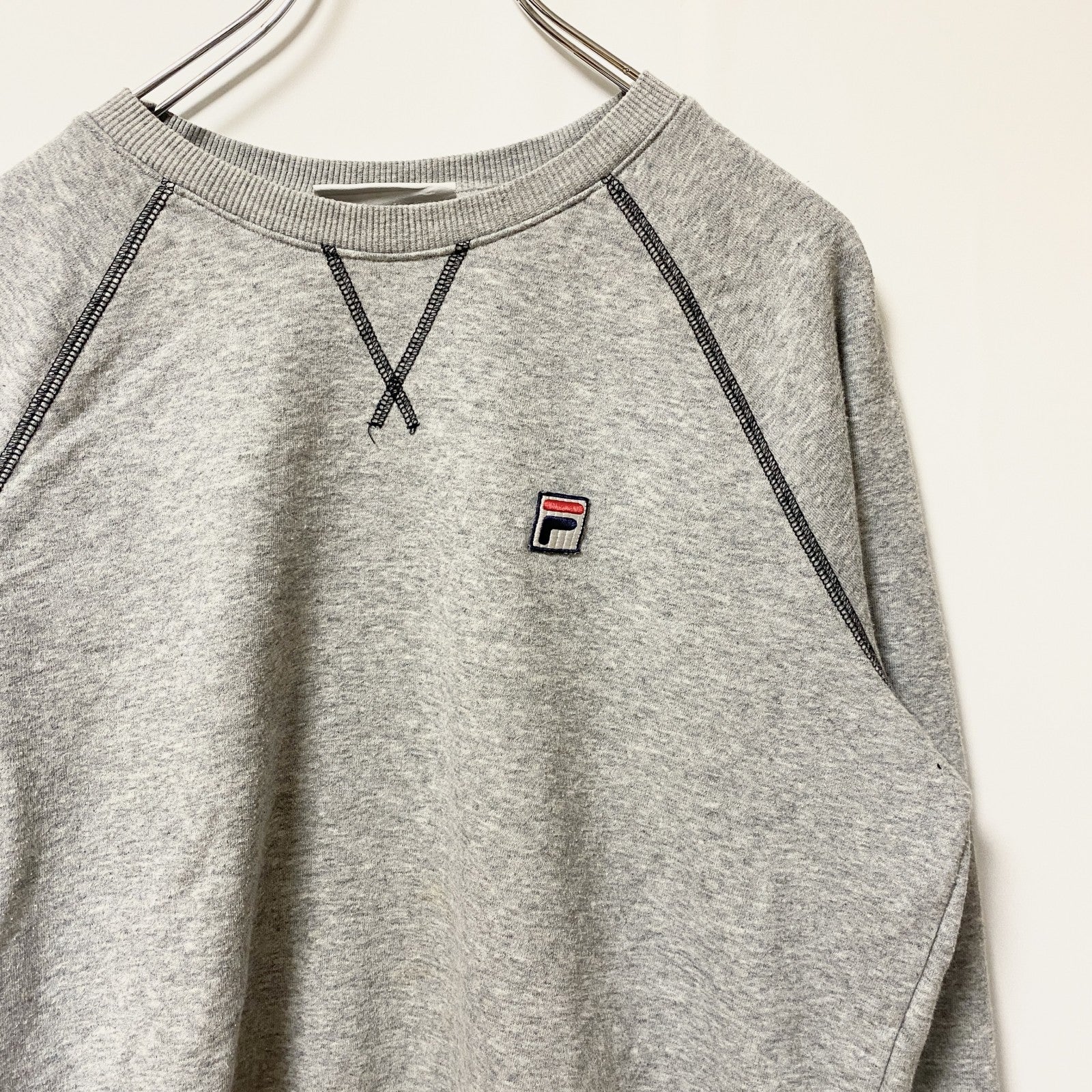 FILA　フィラ　スウェット/トレーナー　前V　ラグランスリーブ　刺繍ロゴ　ワンポイント　スポーツミックス　霜降りグレー　Lサイズ