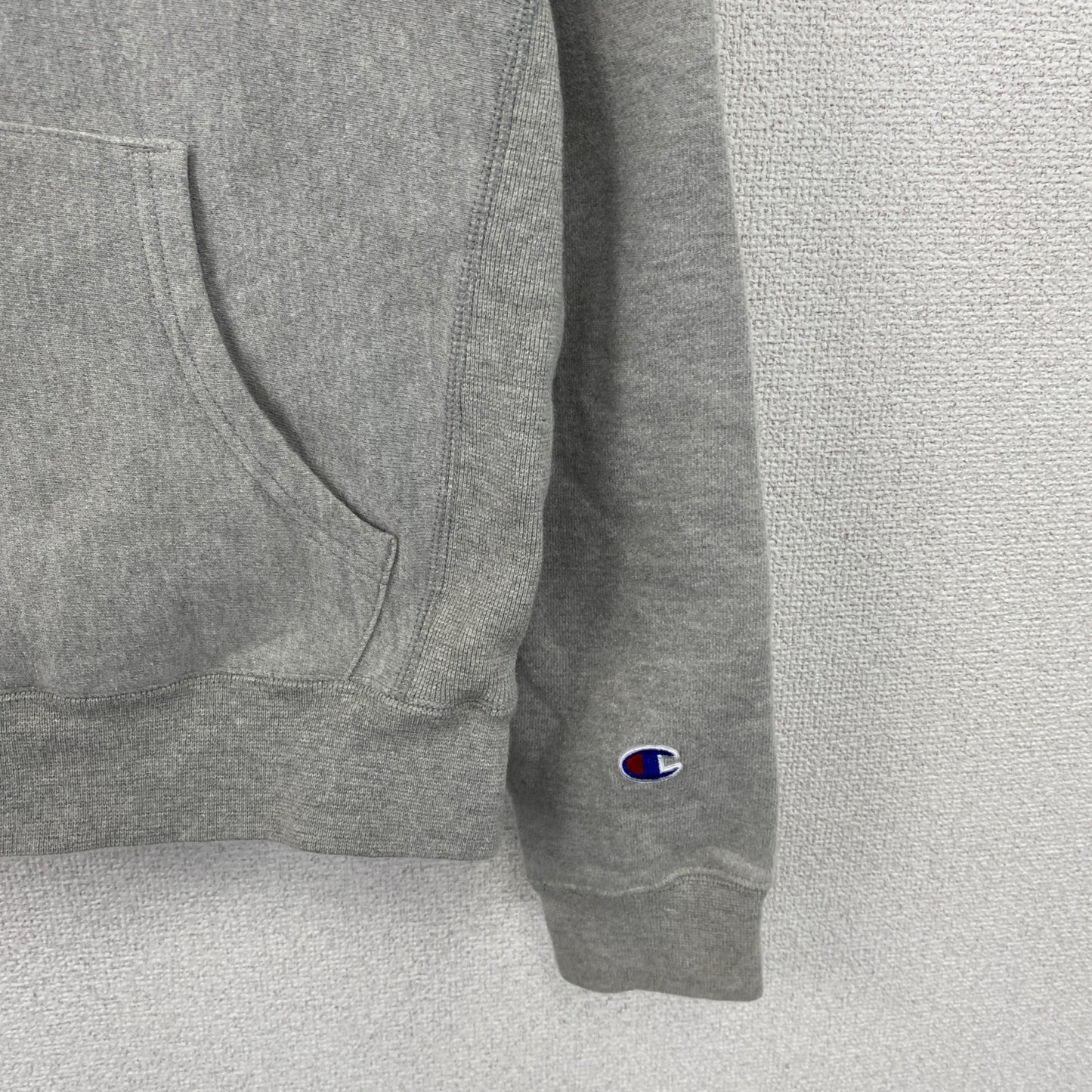 Champion　チャンピオン　リバースウィーブ　スウェットパーカー/フーディー　刺繡ロゴ　霜降りグレー　Mサイズ
