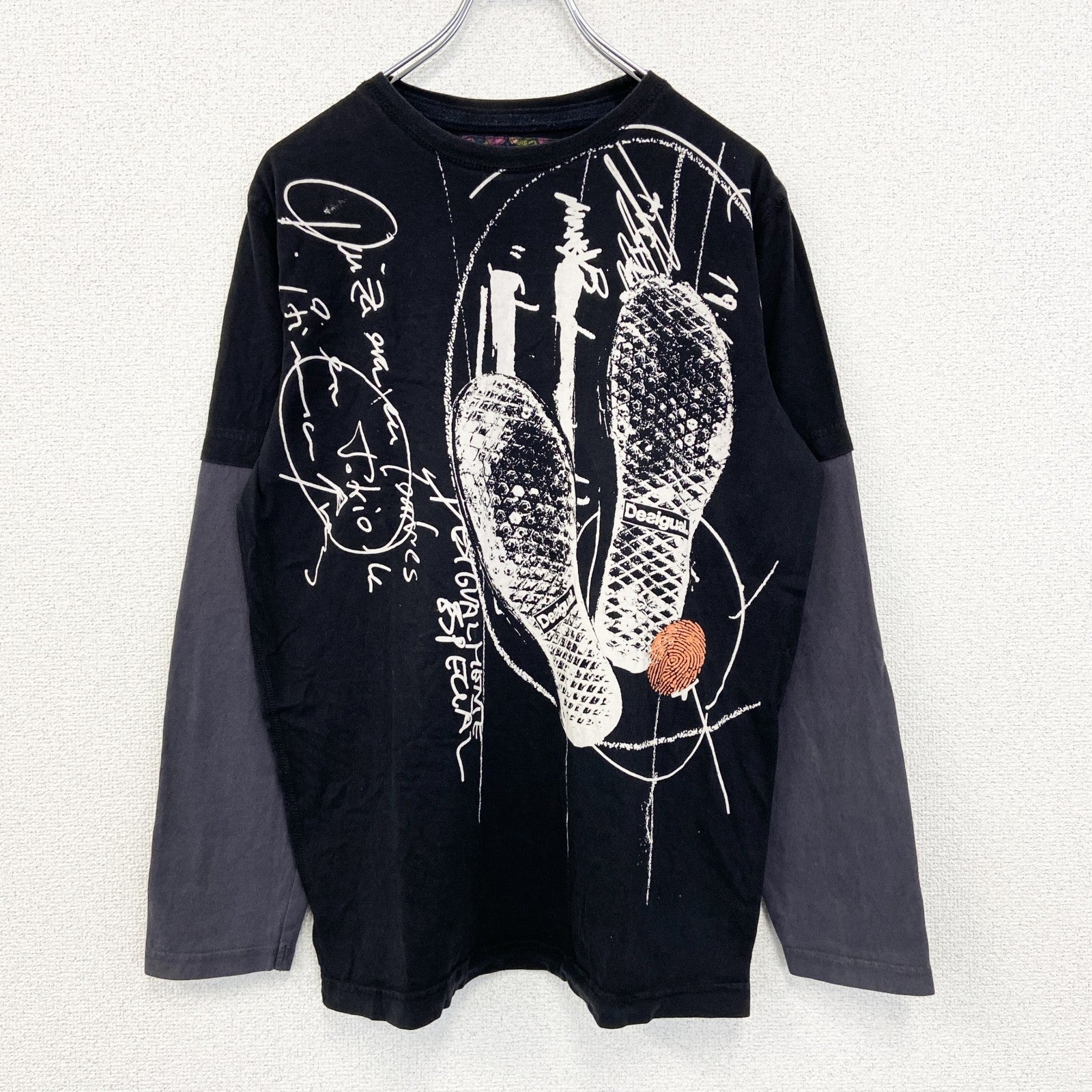 古着 used　Desigual　長袖プリントTシャツ　カジュアルデザイン　クルーネック　バイカラー　黒　ネイビー　Mサイズ