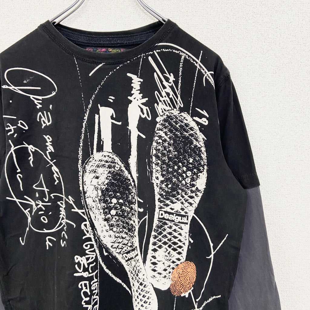 古着 used　Desigual　長袖プリントTシャツ　カジュアルデザイン　クルーネック　バイカラー　黒　ネイビー　Mサイズ