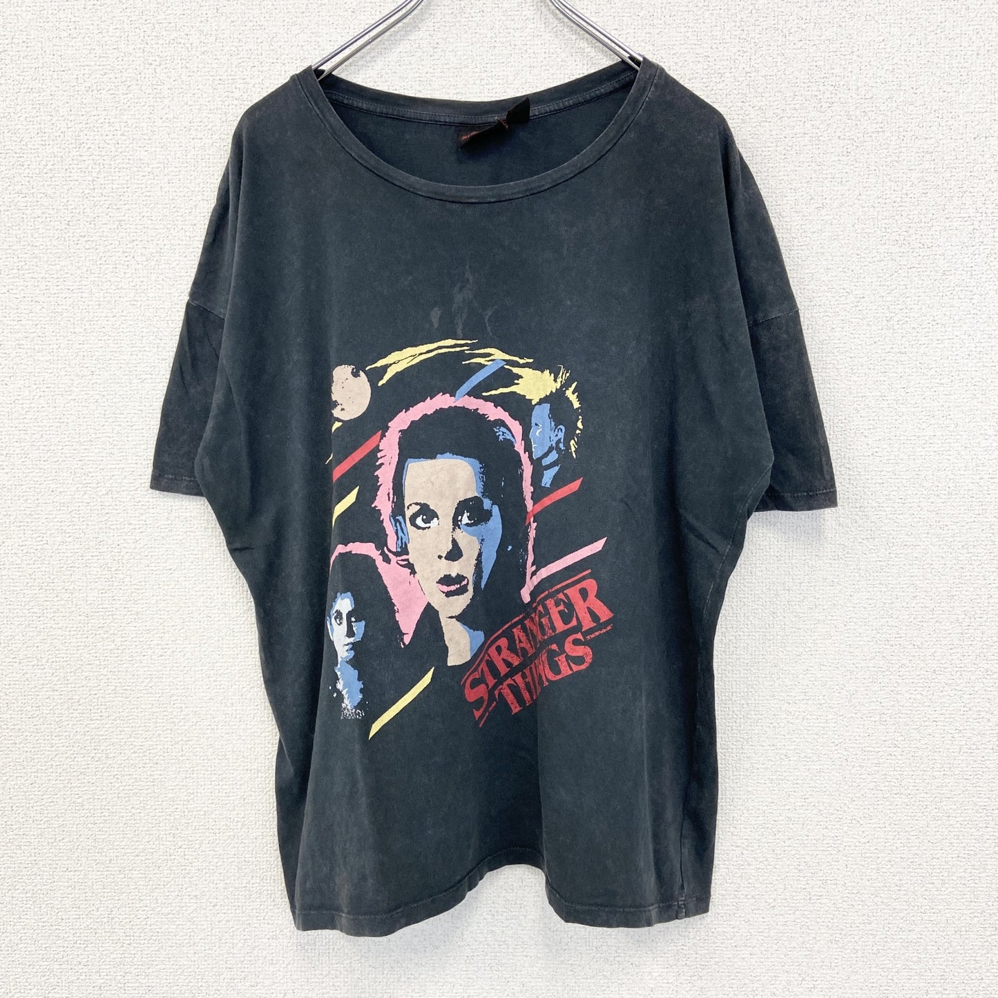 古着 used　NETFLIX　STRANGER THINGS　半袖プリントTシャツ　カジュアル　クルーネック　黒　Lサイズ