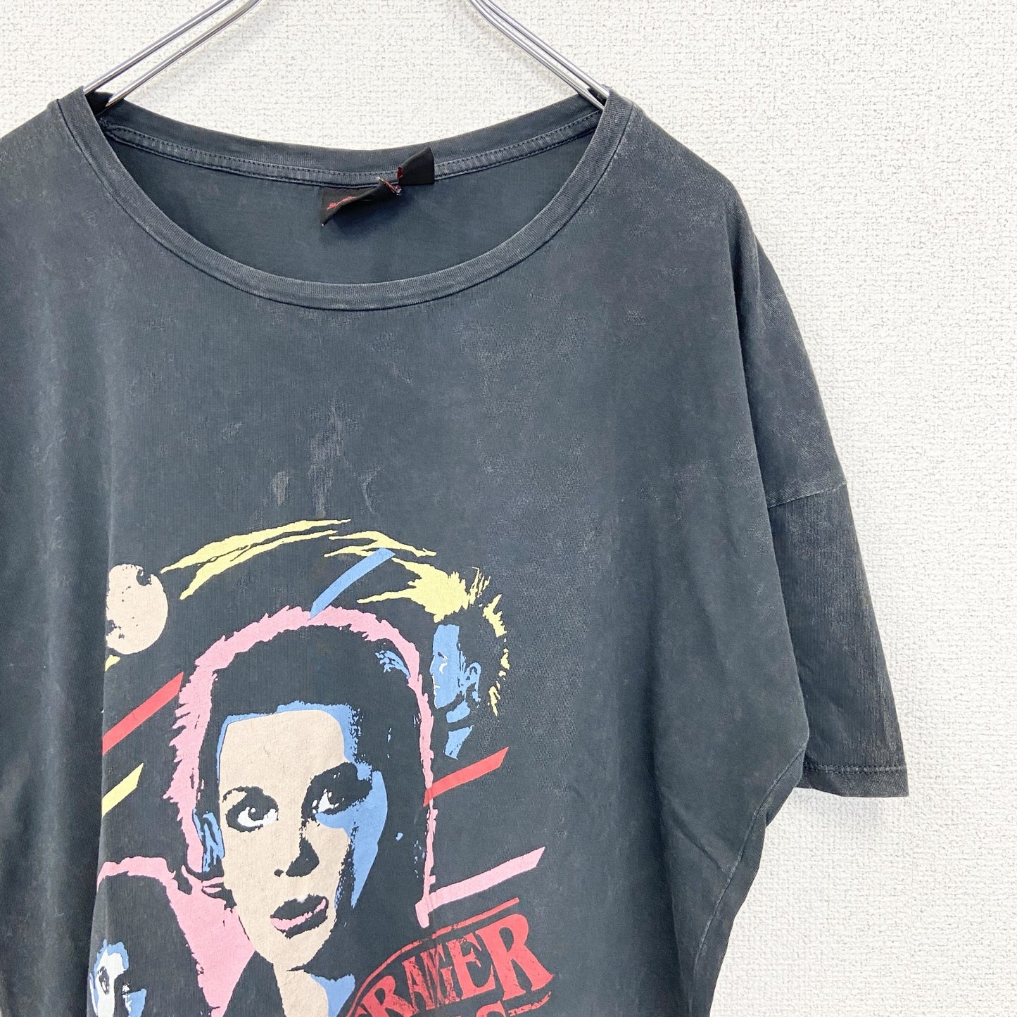古着 used　NETFLIX　STRANGER THINGS　半袖プリントTシャツ　カジュアル　クルーネック　黒　Lサイズ