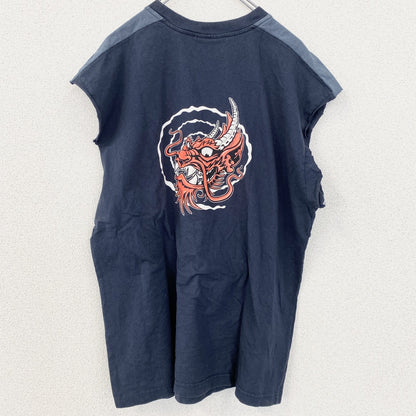 古着 used　ノースリーブ　リメイクカットタンクトップシャツ　ドラゴン　龍柄　バックプリント　クルーネック　ネイビー　XLサイズ
