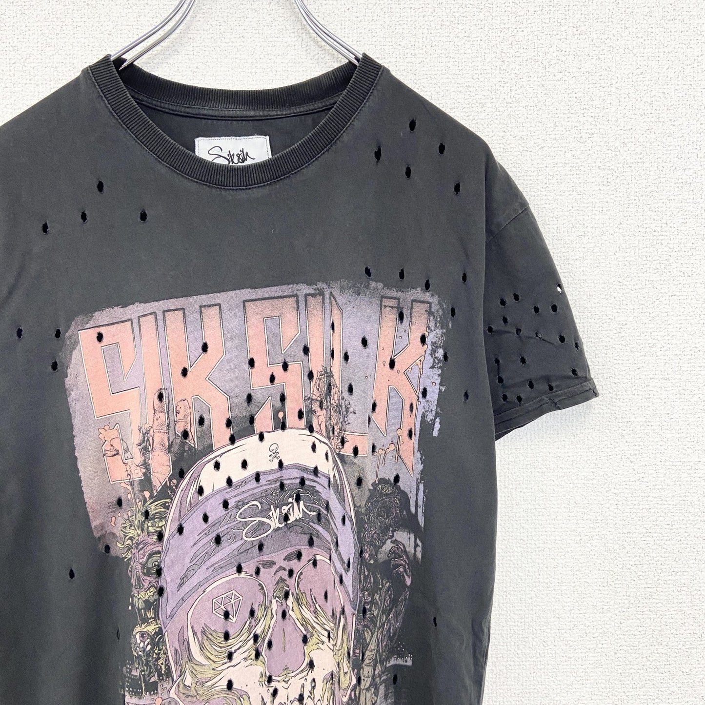 古着 used　Sik sih　半袖プリントTシャツ　ダメージ加工　リメイク　スカル　アバンギャルド　クルーネック　黒　Mサイズ