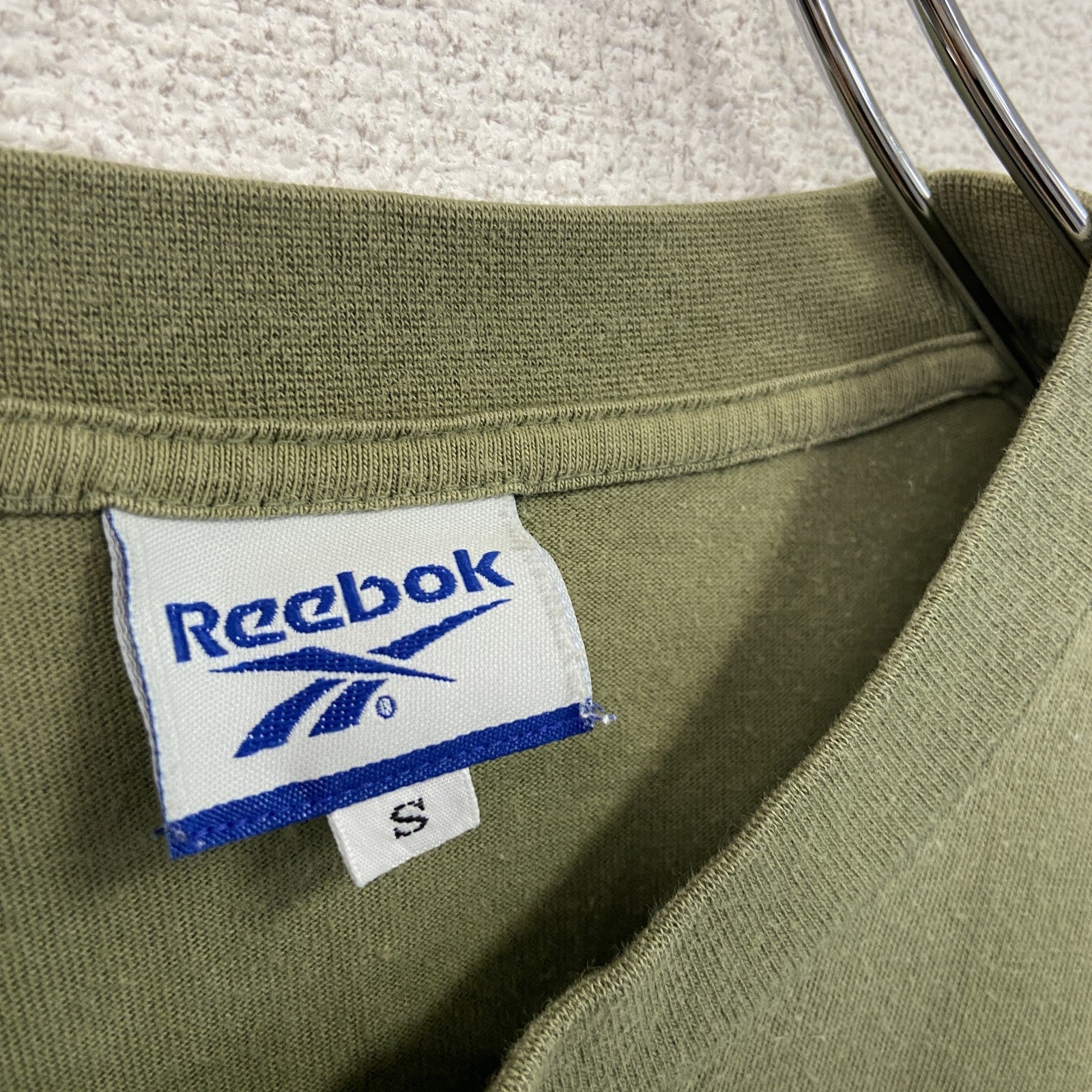 Reebok　リーボック　半袖ロゴプリントTシャツ　カーキ　Sサイズ