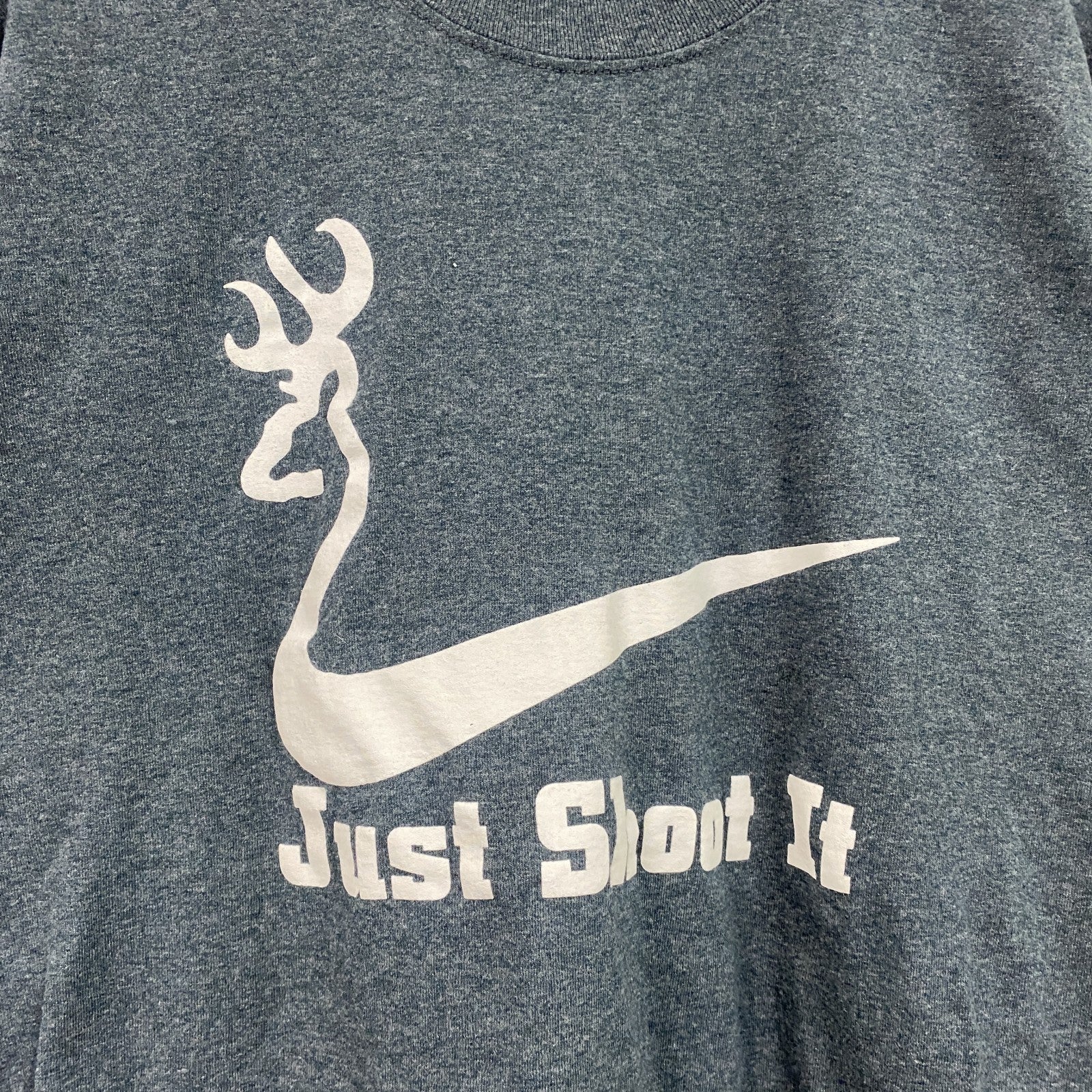 GILDAN　ギルダン　半袖プリントTシャツ　パロディT　Just Shoot It　灰色　グレー　Lサイズ