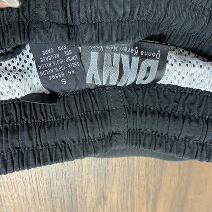 DKNY　ディーケーエヌワイ　ハーフナイロンパンツ/ショートパンツ　ランニングパンツ　黒　ブラック　Sサイズ