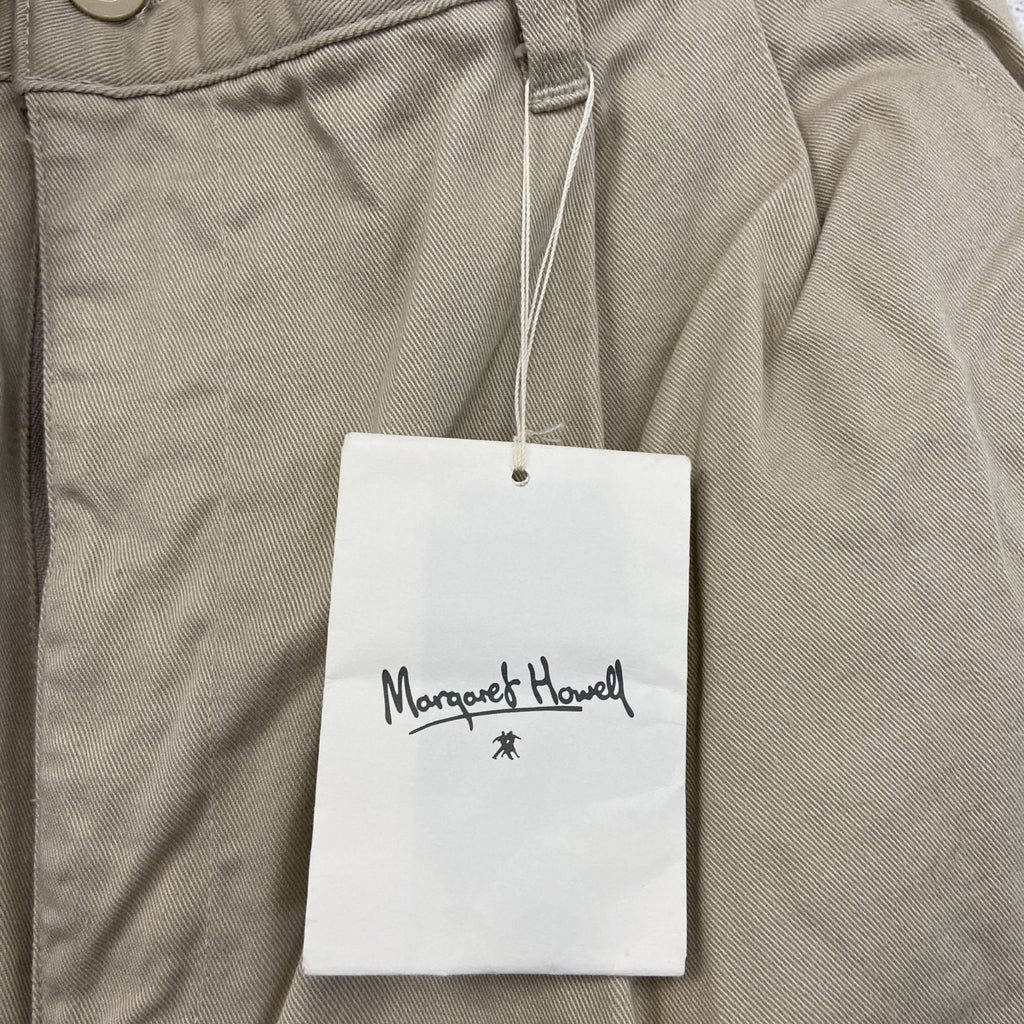 MARGARET HOWELL　マーガレットハウエル　チノパン　新品　未使用　タック入り　ベージュ　Lサイズ