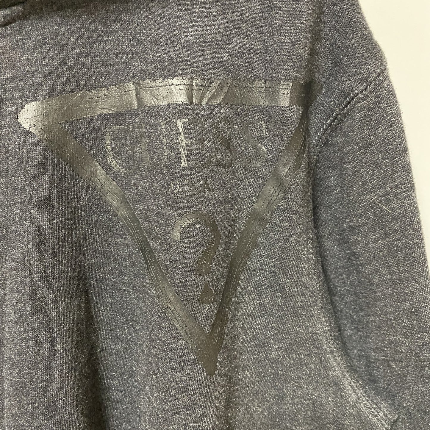 古着 used　GUESS ゲス　長袖フルジップアップパーカー　スウェットフーディー　グレー　ワンポイントロゴデザイン　Lサイズ