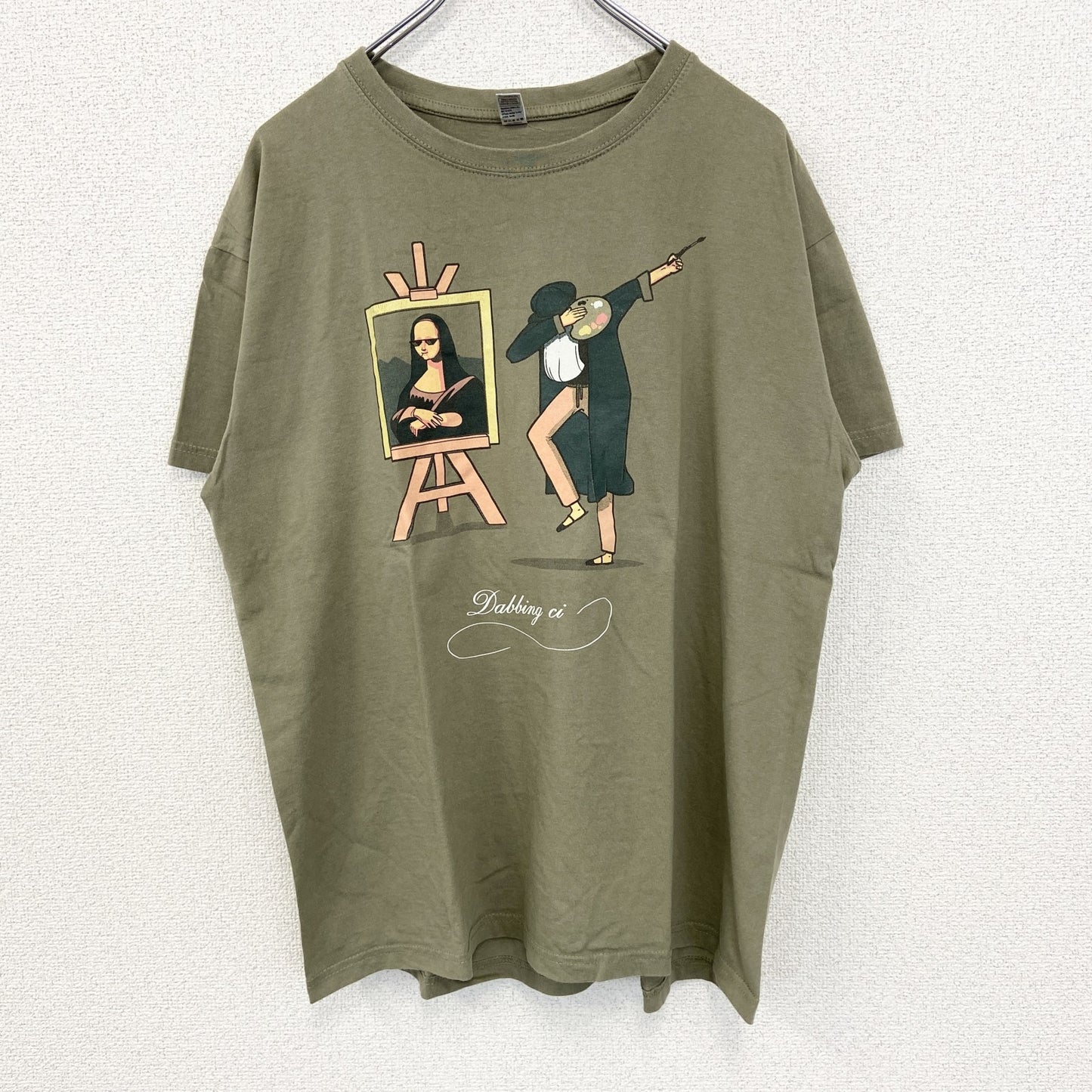 古着 used　Pampling　半袖プリントTシャツ　画家　ダビンチ　クルーネック　カジュアルデザイン　カーキー色　Lサイズ