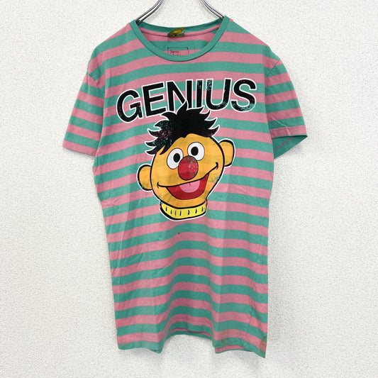 古着 used　SESAME STREET　半袖オリジナルプリントTシャツ　アーニー　ボーダー柄　バイカラー　ピンク　緑　Lサイズ