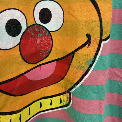 古着 used　SESAME STREET　半袖オリジナルプリントTシャツ　アーニー　ボーダー柄　バイカラー　ピンク　緑　Lサイズ