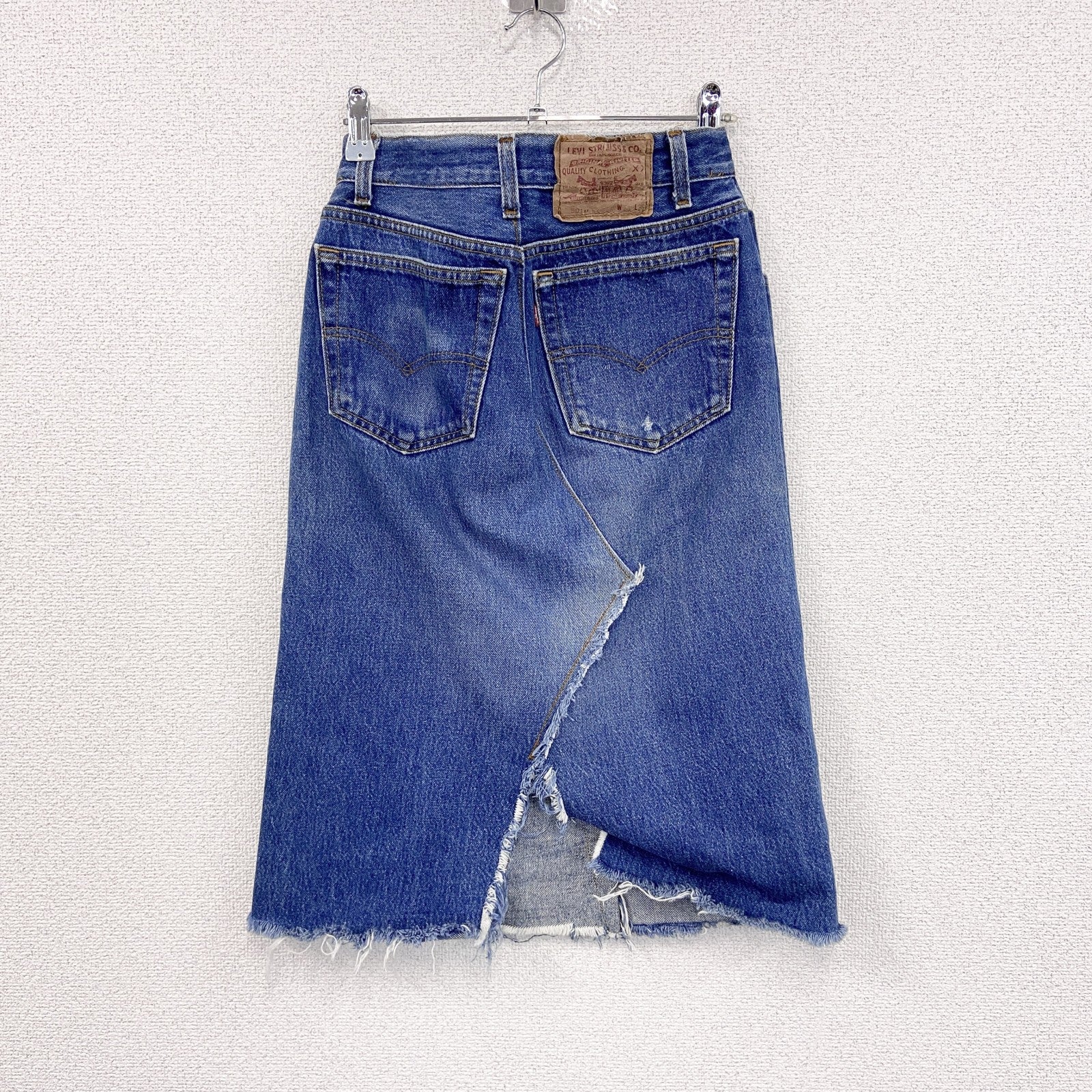 ～90s　Levi’ｓ　リーバイス　デニムスカート　スリット入り　リメイク　再構築　インディゴ　W25サイズ