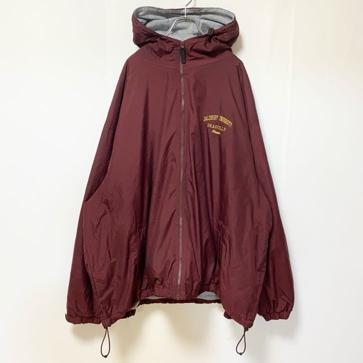 古着 used　PORT AUTHORITY　長袖カレッジロゴ刺繍ブルゾン　ソールズベリー大学　ビッグシルエット　5XLサイズ