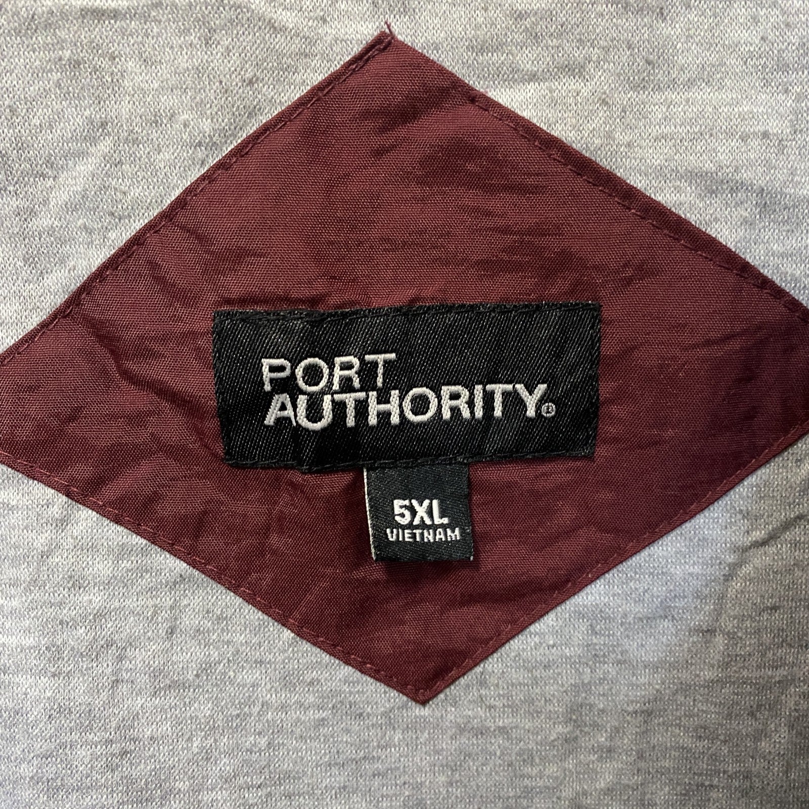 古着 used　PORT AUTHORITY　長袖カレッジロゴ刺繍ブルゾン　ソールズベリー大学　ビッグシルエット　5XLサイズ