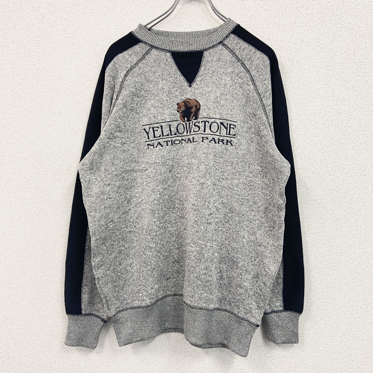 Renegade club　スウェット/トレーナー　前V　ラグランスリーブ　刺繍ロゴ　3連プリント　灰色　グレー　Mサイズ