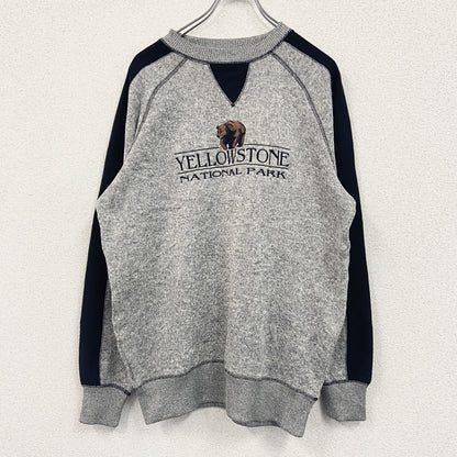 Renegade club　スウェット/トレーナー　前V　ラグランスリーブ　刺繍ロゴ　3連プリント　灰色　グレー　Mサイズ