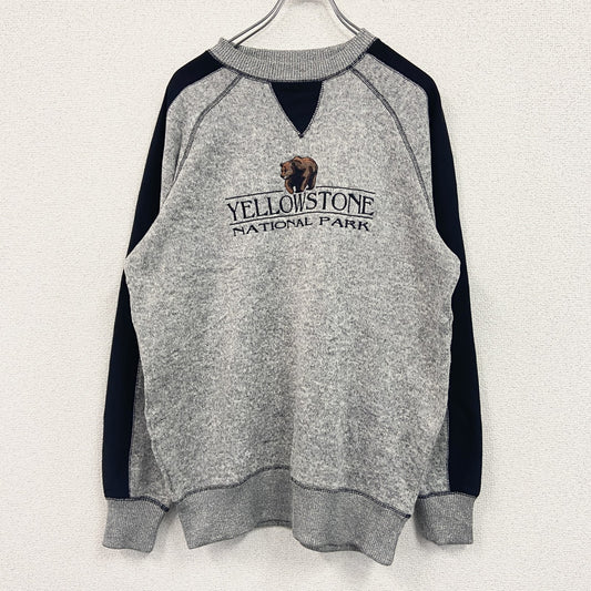 Renegade club　スウェット/トレーナー　前V　ラグランスリーブ　刺繍ロゴ　3連プリント　灰色　グレー　Mサイズ