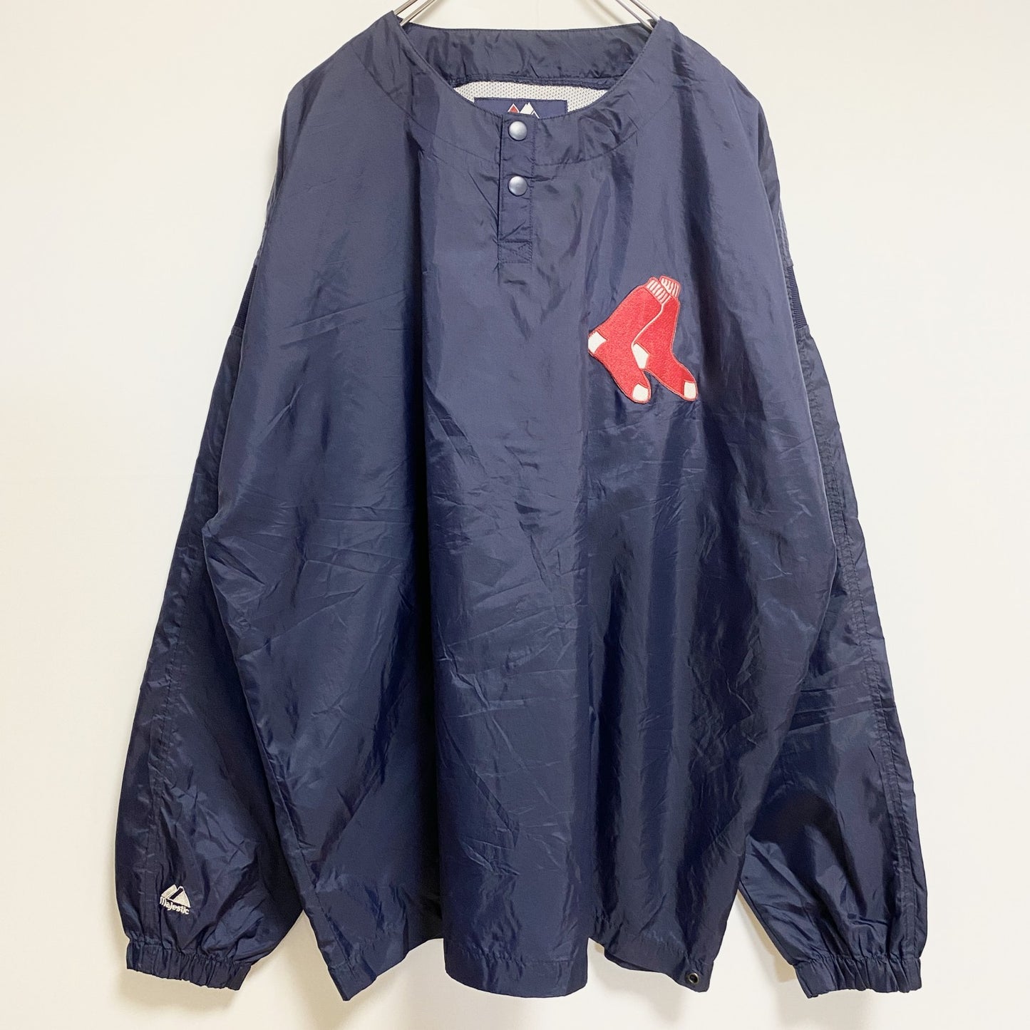 古着 used　Majestic　長袖ワンポイント刺繍ナイロンプルオーバー　ボストンレッドソックス　ネイビー　紺　Lサイズ
