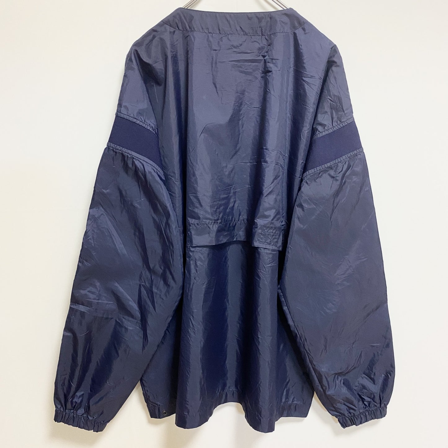 古着 used　Majestic　長袖ワンポイント刺繍ナイロンプルオーバー　ボストンレッドソックス　ネイビー　紺　Lサイズ