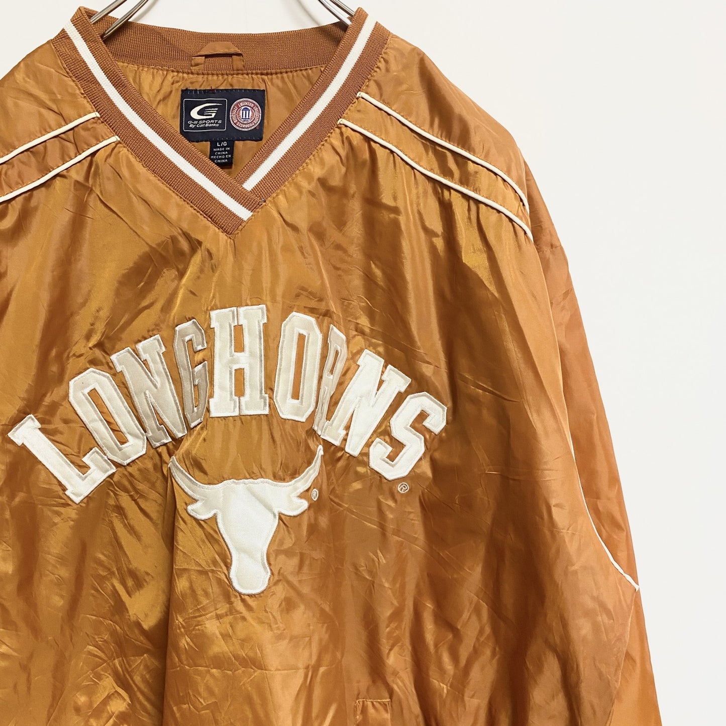 古着 used　G-Ⅲ　長袖ワッペン刺繍ナイロンプルオーバー　LONGHORNS　ロングホーンズ　オレンジ　茶色　Lサイズ