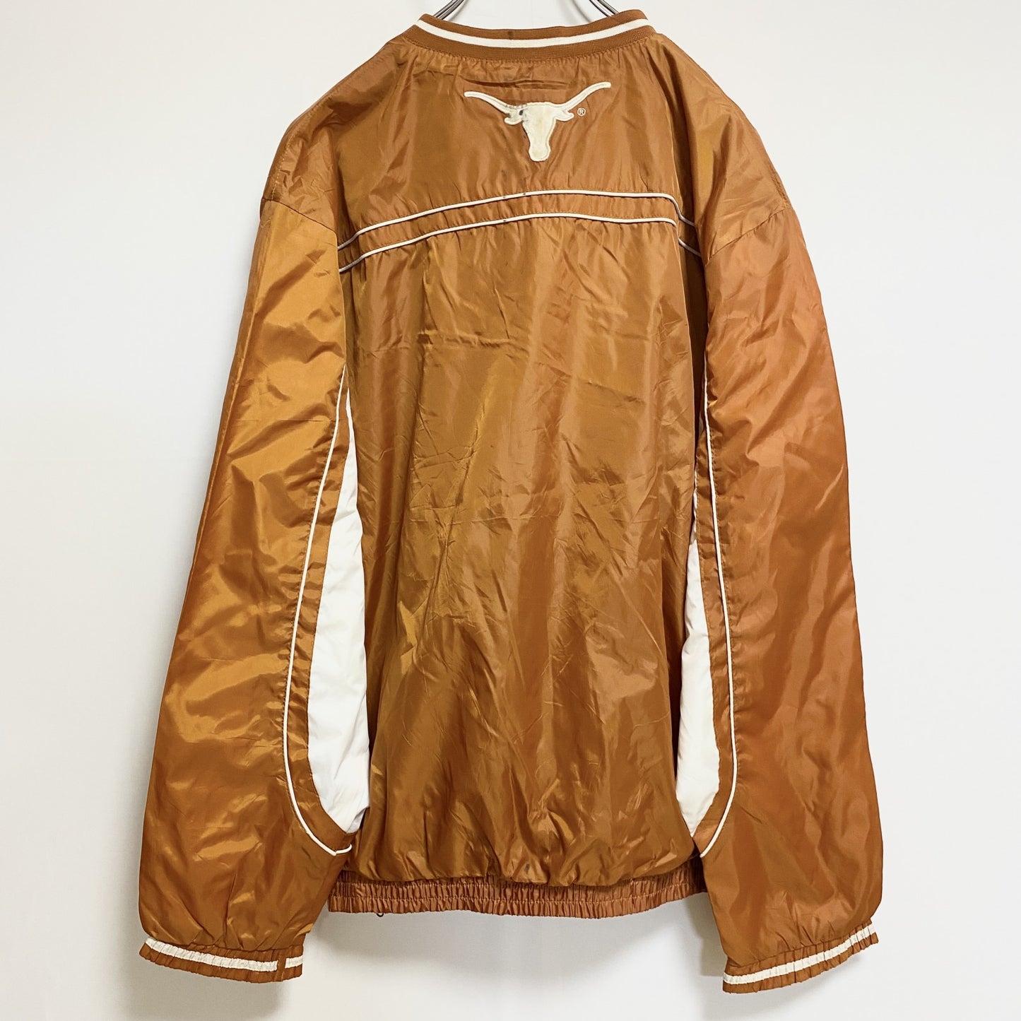 古着 used　G-Ⅲ　長袖ワッペン刺繍ナイロンプルオーバー　LONGHORNS　ロングホーンズ　オレンジ　茶色　Lサイズ