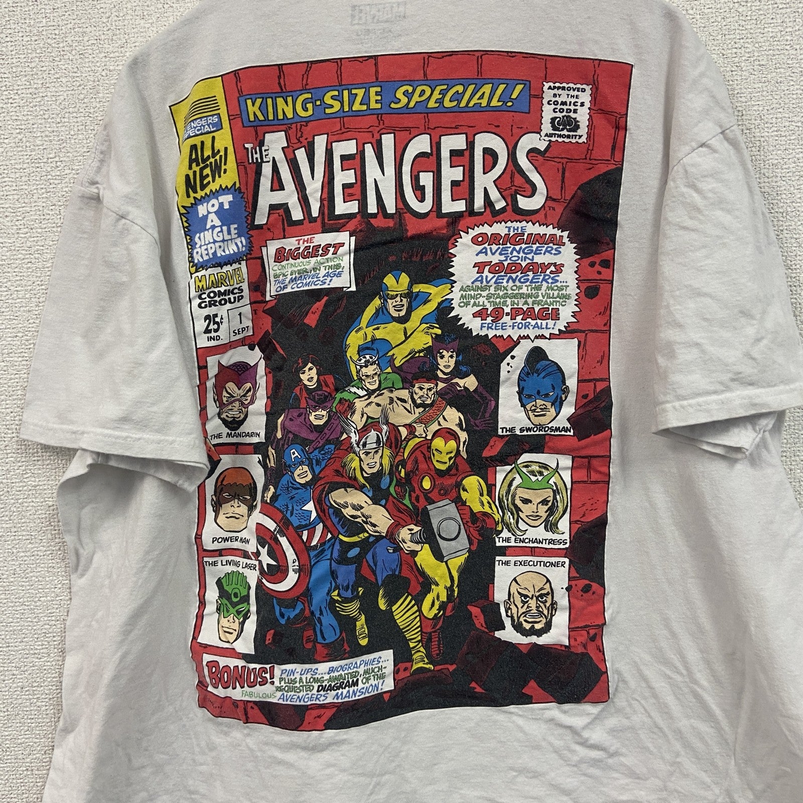 MARVEL　マーベル　Avengers　アベンジャーズ　半袖プリントTシャツ　アニメT　キャラクターT　白　ホワイト　XLサイズ