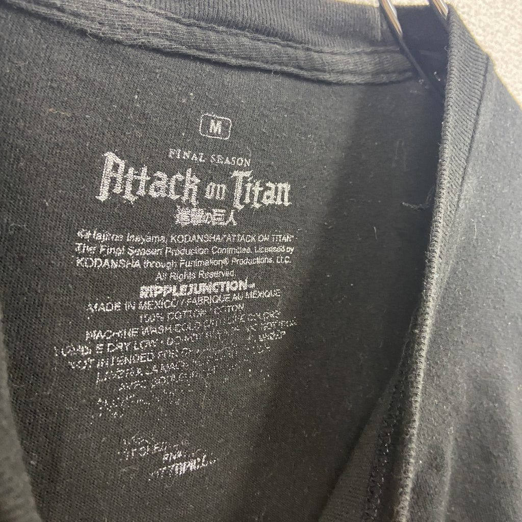 進撃の巨人　半袖プリントTシャツ　アニメT　キャラクターT　黒　ブラック　Mサイズ