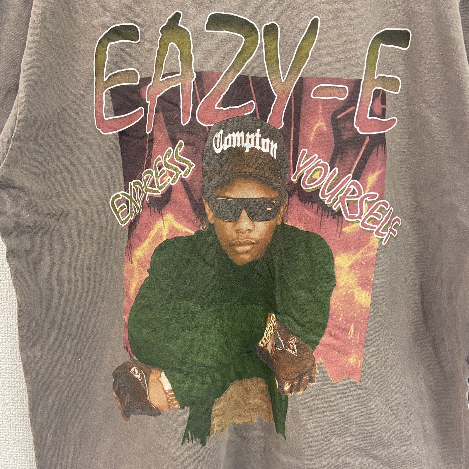 EAZY-E　イージーイー　半袖プリントTシャツ　ラップT　モカ　Lサイズ