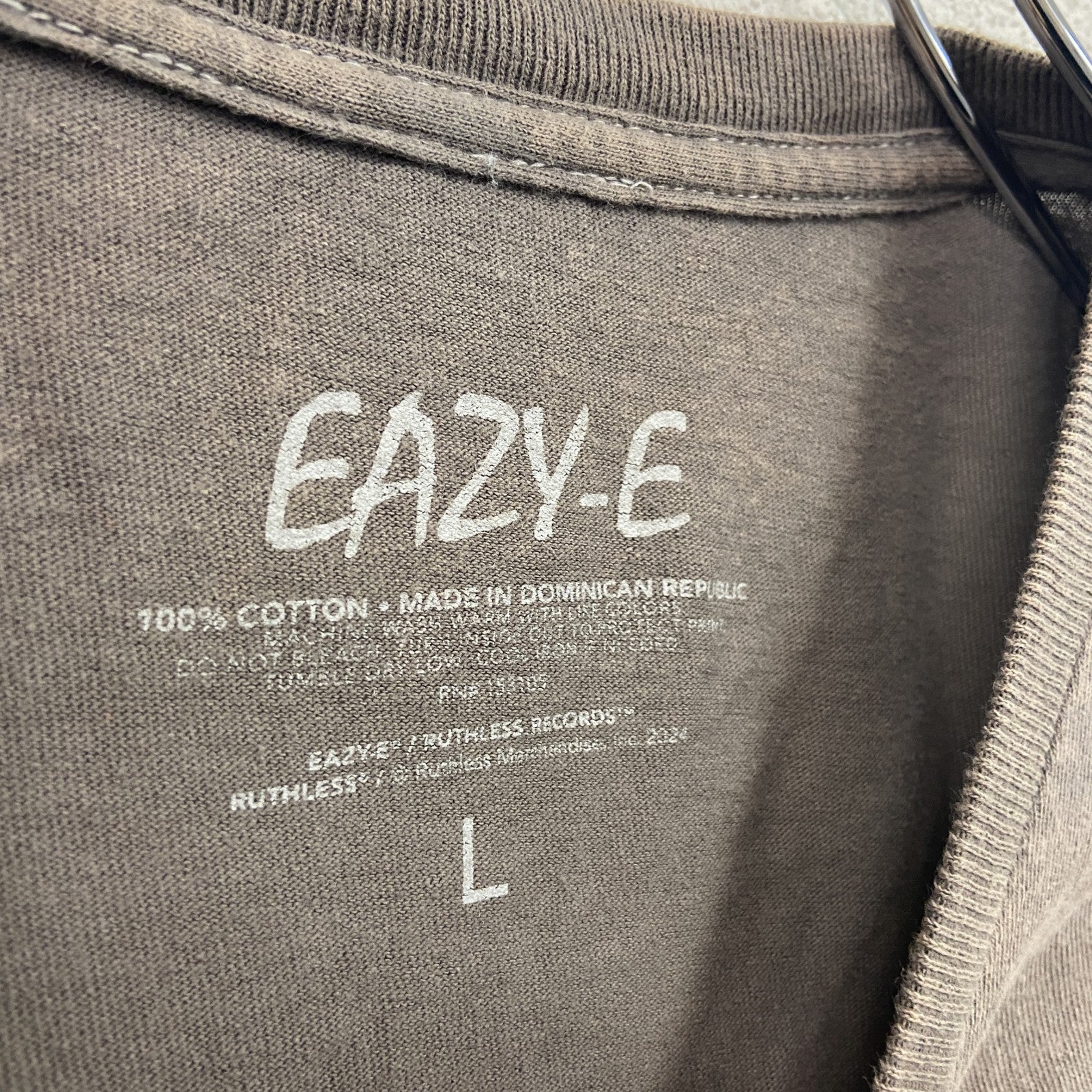 EAZY-E　イージーイー　半袖プリントTシャツ　ラップT　モカ　Lサイズ