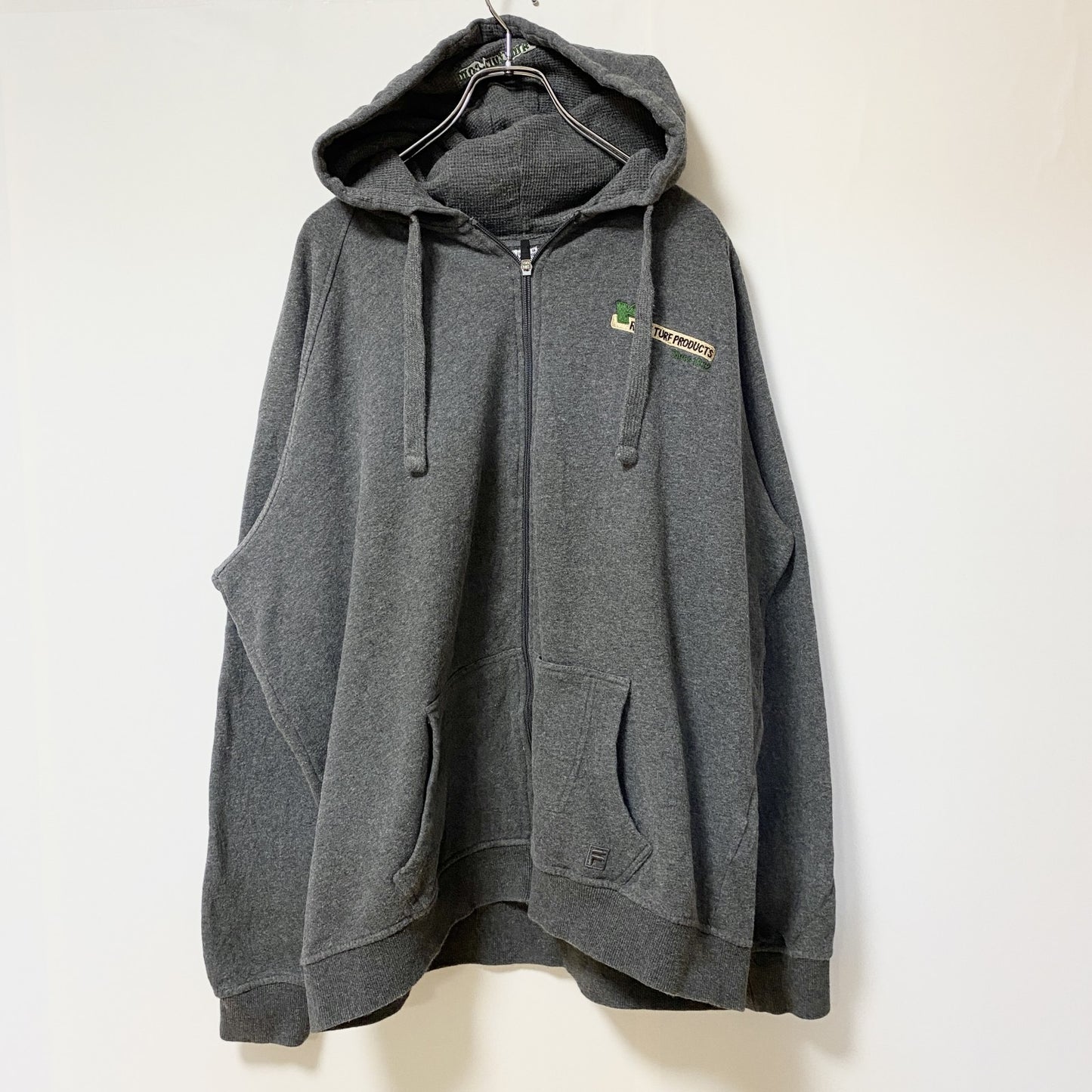 古着 used　FILA　フィラ　長袖フルジップワンポイント刺繡デザインパーカー　スウェットフーディー　グレー　XXLサイズ