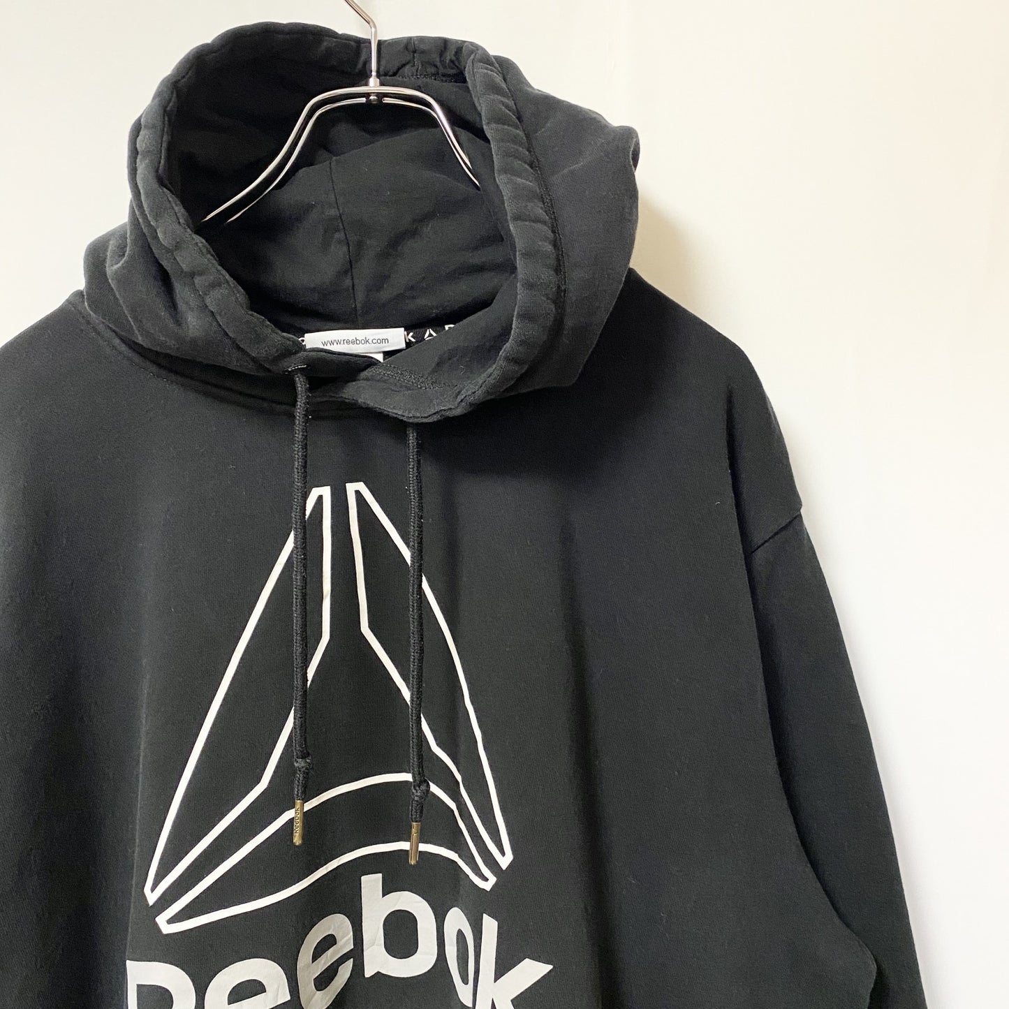 古着 used　Reebok リーボック　長袖ビッグロゴデザインパーカー　スウェットフーディ　黒　ルーズフィット　XXLサイズ