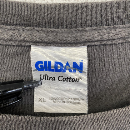 GILDAN　ギルダン　半袖デザインプリントTシャツ　フェード　ビックシルエット　クルーネック　灰色　グレー　XLサイズ