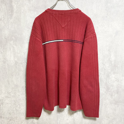古着 used　TOMMY HILFIGER トミーヒルフィガー　長袖Vネックニット　セーター　赤　レッド　秋冬服　Mサイズ