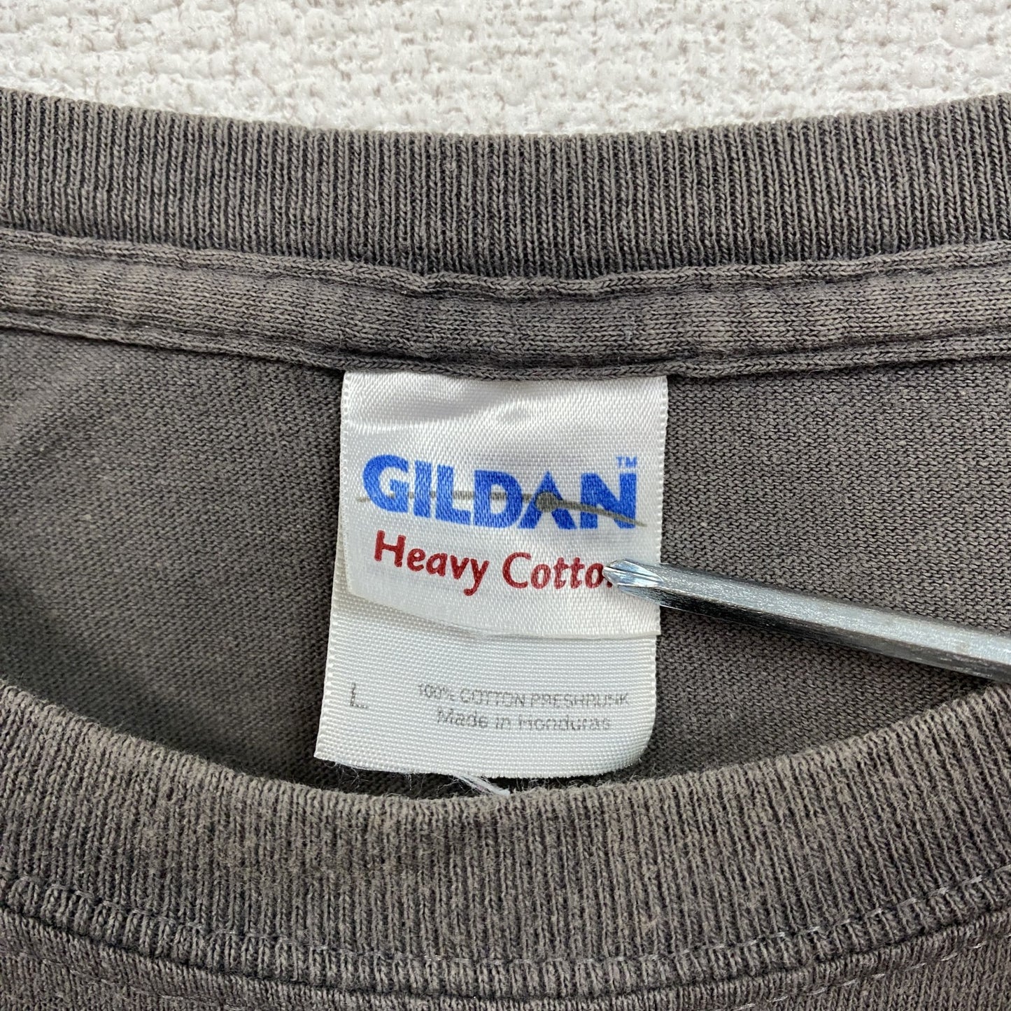 GILDAN　ギルダン　レーナードスキナード　半袖プリントTシャツ　バンドＴ　グレー　Lサイズ