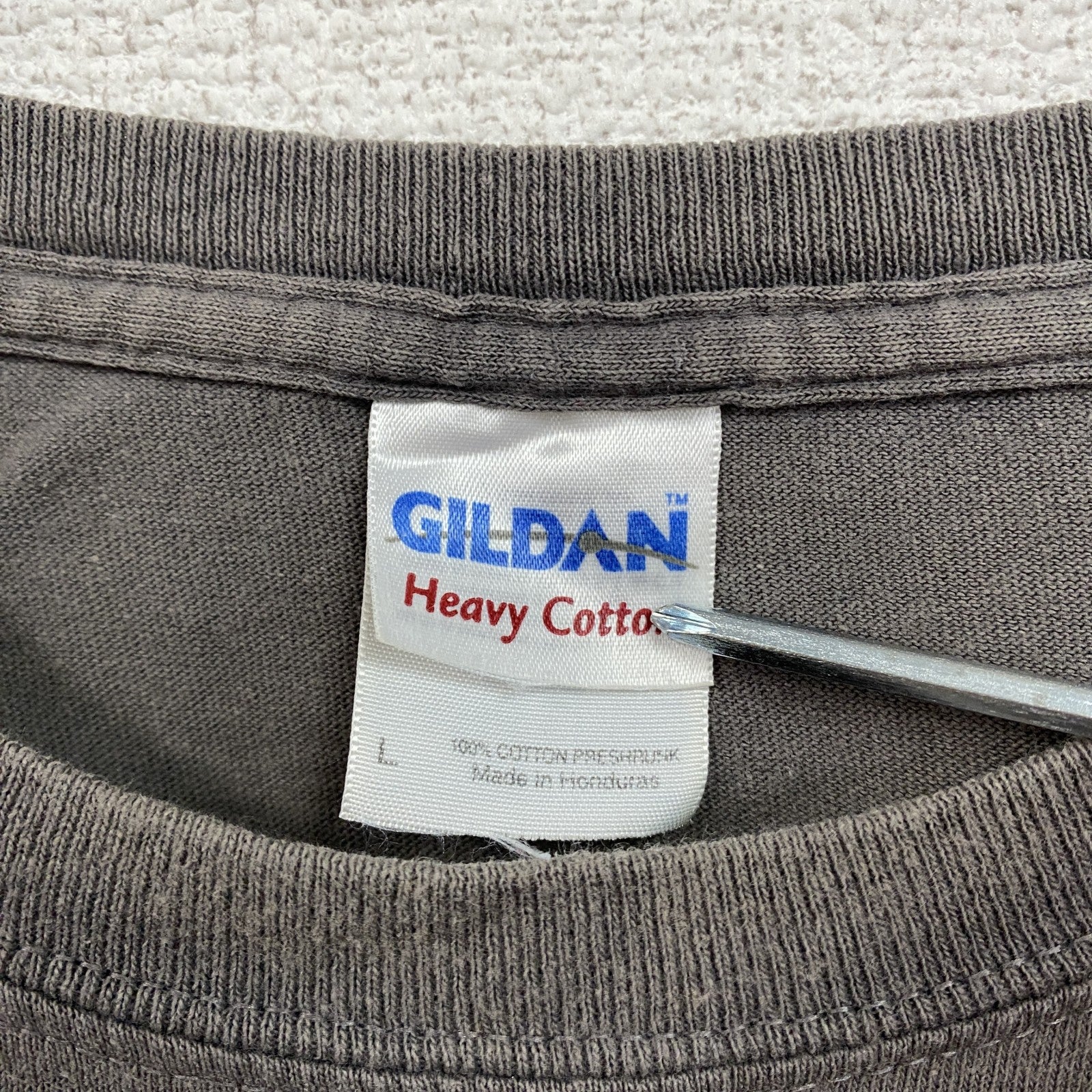 GILDAN　ギルダン　レーナードスキナード　半袖プリントTシャツ　バンドＴ　グレー　Lサイズ