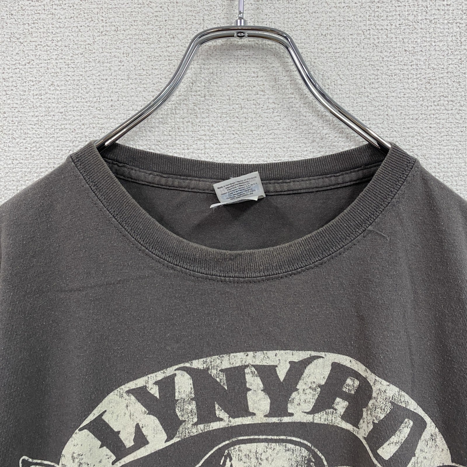 GILDAN　ギルダン　レーナードスキナード　半袖プリントTシャツ　バンドＴ　グレー　Lサイズ