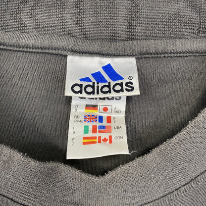 古着 used　adidas アディダス　万国旗タグ　半袖ワンポイントロゴ刺繍Tシャツ　ライン　グレー　ビックシルエット