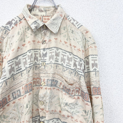古着 used　長袖プリント柄シャツ　エスニックデザイン　ネイティブ柄　総柄　個性的　レトロ　ベージュ　Lサイズ