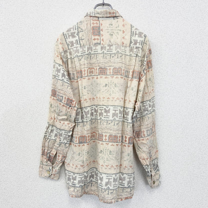 古着 used　長袖プリント柄シャツ　エスニックデザイン　ネイティブ柄　総柄　個性的　レトロ　ベージュ　Lサイズ