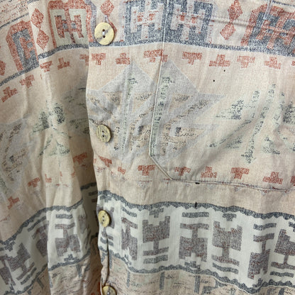 古着 used　長袖プリント柄シャツ　エスニックデザイン　ネイティブ柄　総柄　個性的　レトロ　ベージュ　Lサイズ