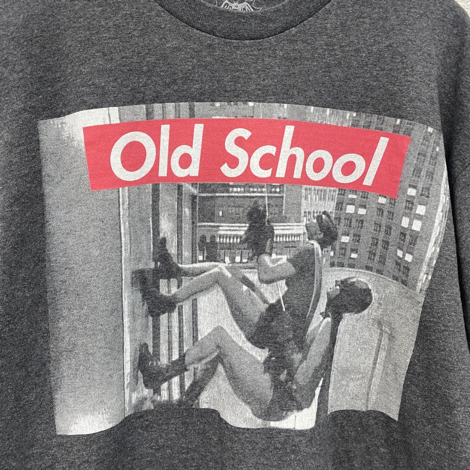 BAT MAN　バットマン　半袖プリントTシャツ　アメコミT　灰色　ダークグレー　Lサイズ