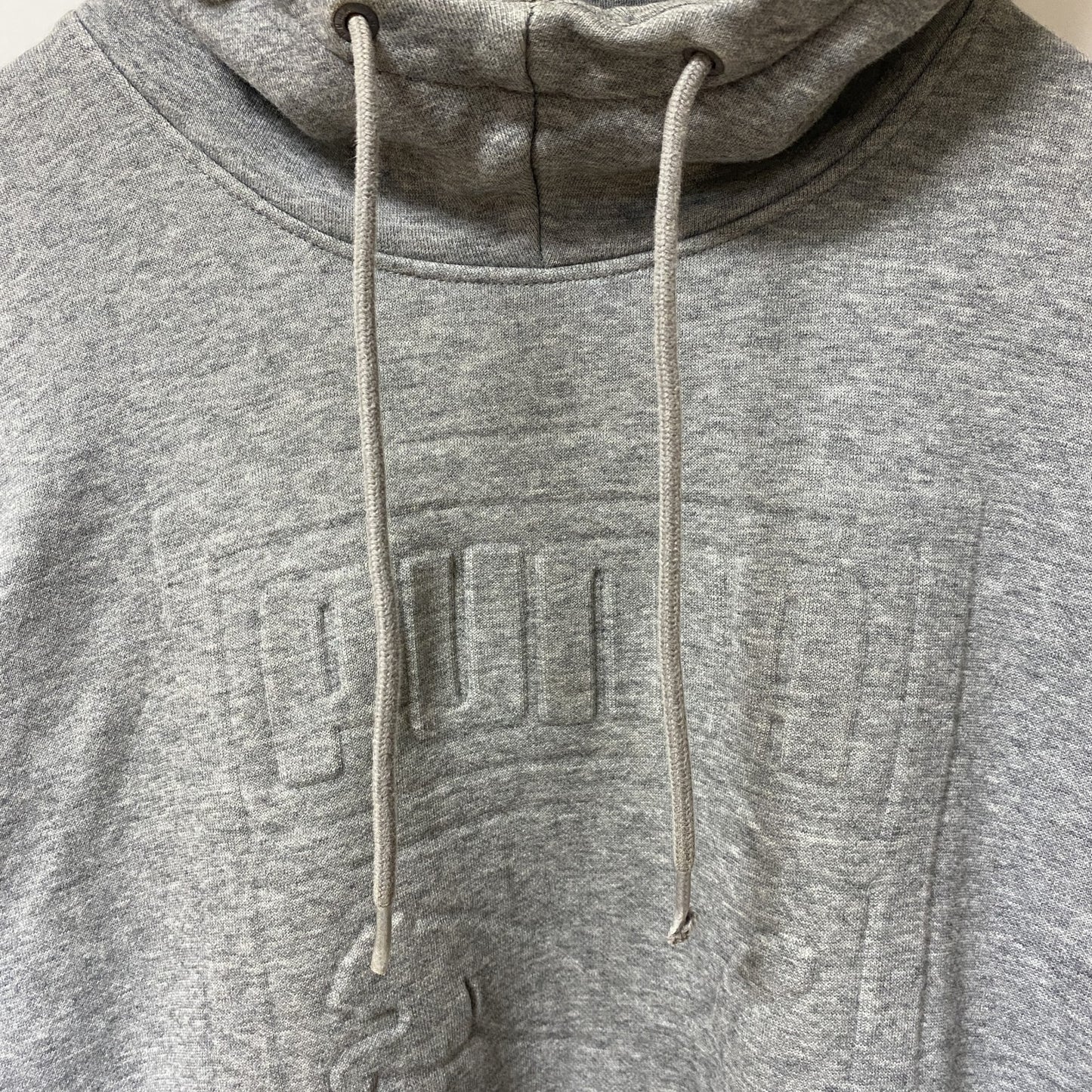 古着 used　PUMA プーマ　長袖ビッグロゴデザインパーカー　スウェットフーディ　グレー　カジュアル　前ポケット　Mサイズ